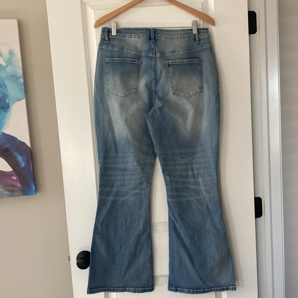 12 Short flared jeans button fly
